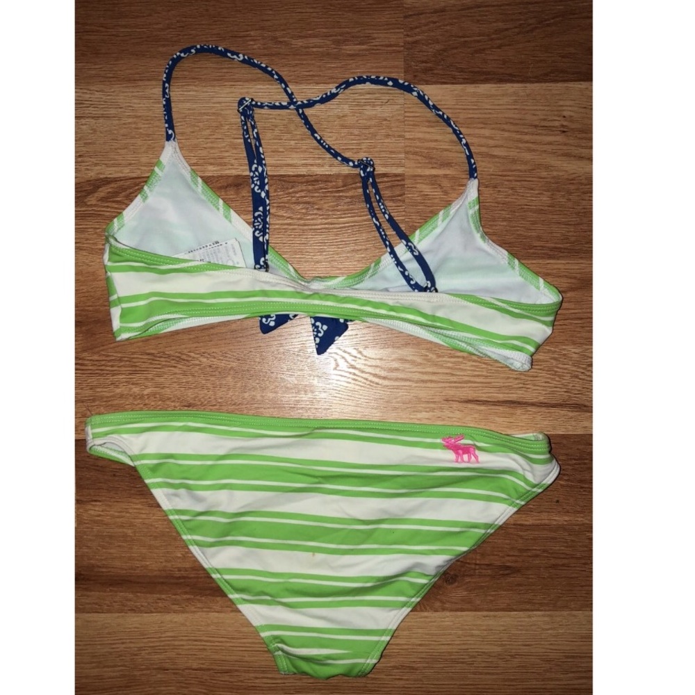 Super cute green and white striped bikini - Picture 2 of 2